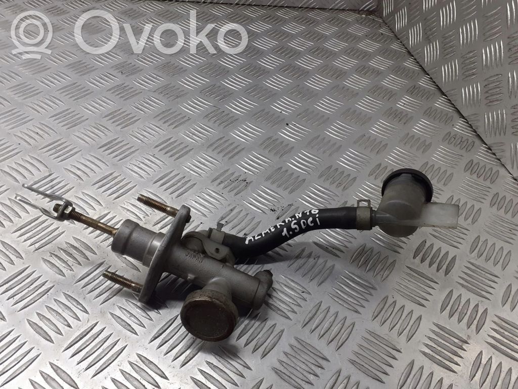 Nissan Almera N16 Kytkimen apusylinteri 