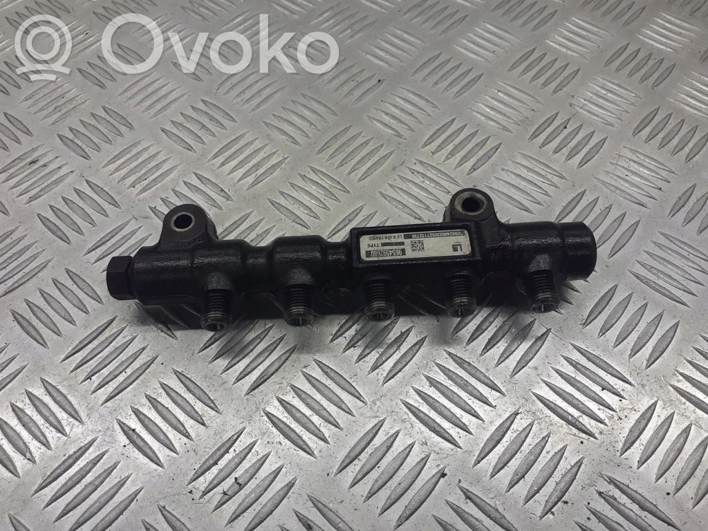 Ford Focus Listwa wtryskowa 