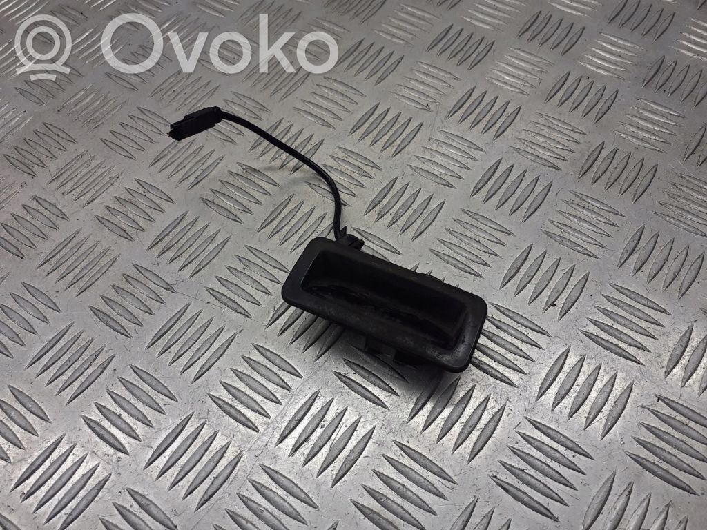 Ford Focus Botón interruptor de maletero abierto 