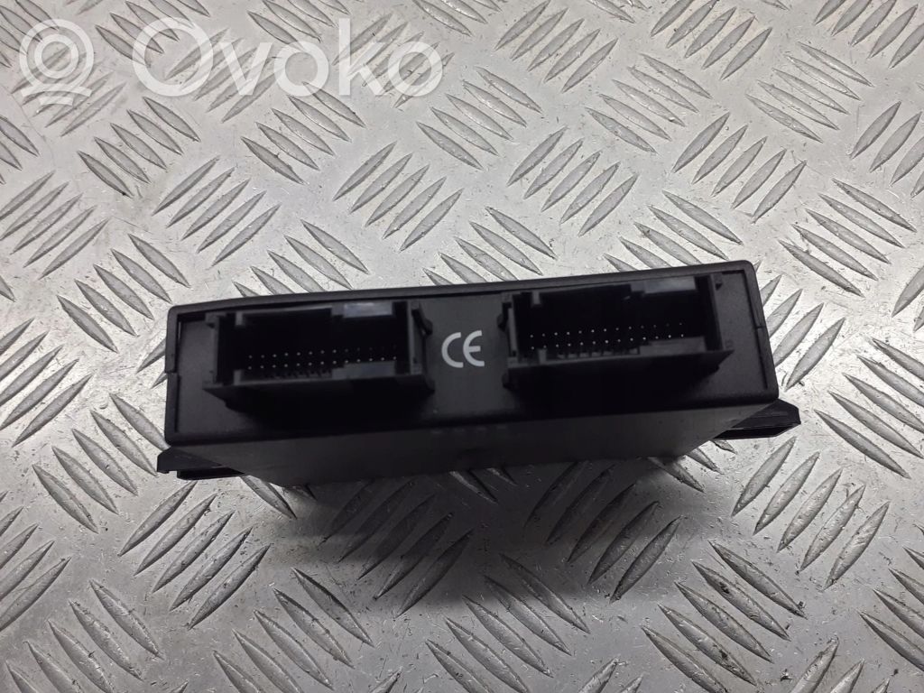 Audi A6 S6 C5 4B Pysäköintitutkan (PCD) ohjainlaite/moduuli