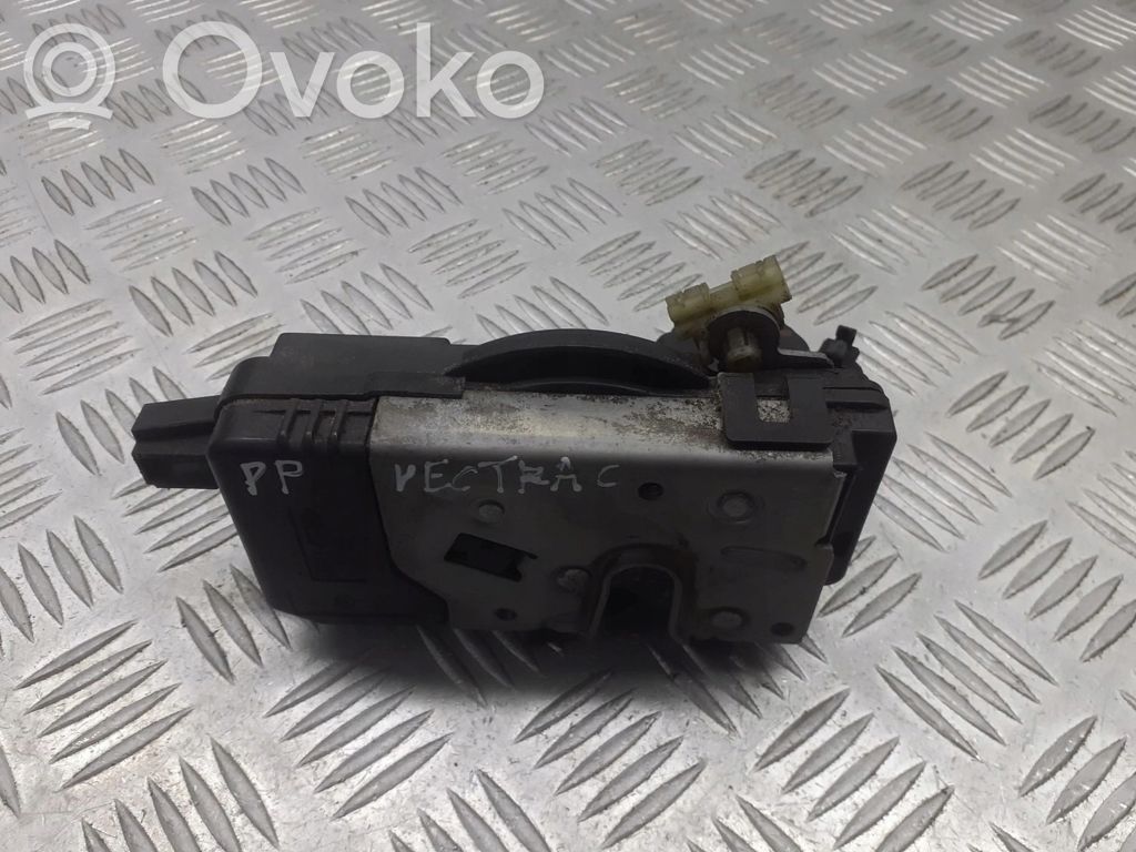 Opel Astra H Zamek drzwi przednich 