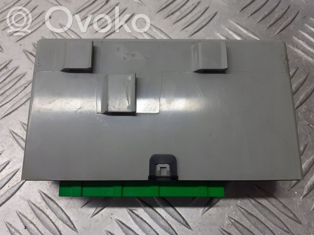 Unidad de control/módulo del bloqueo de puertas   30630081