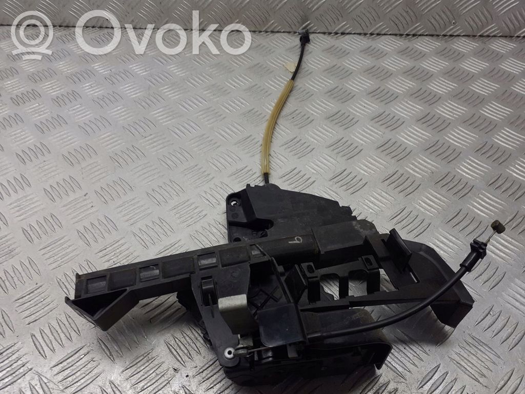 Cerradura de puerta trasera   4M5AR26413