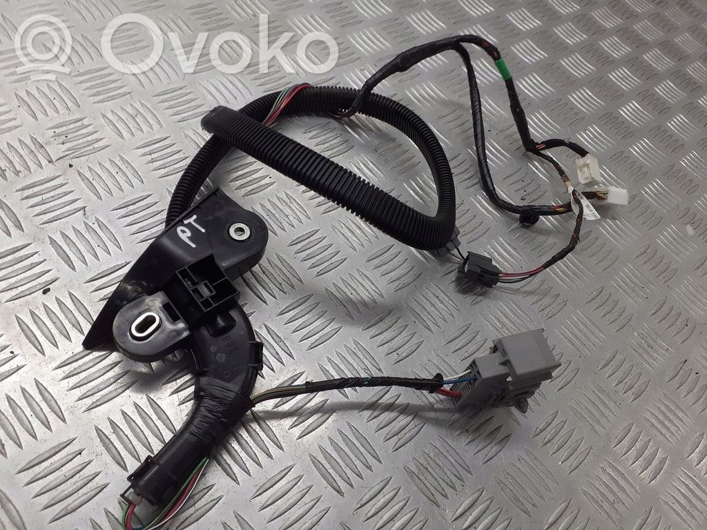 Mazda 5 Arnés/cableado de puerta delantera 