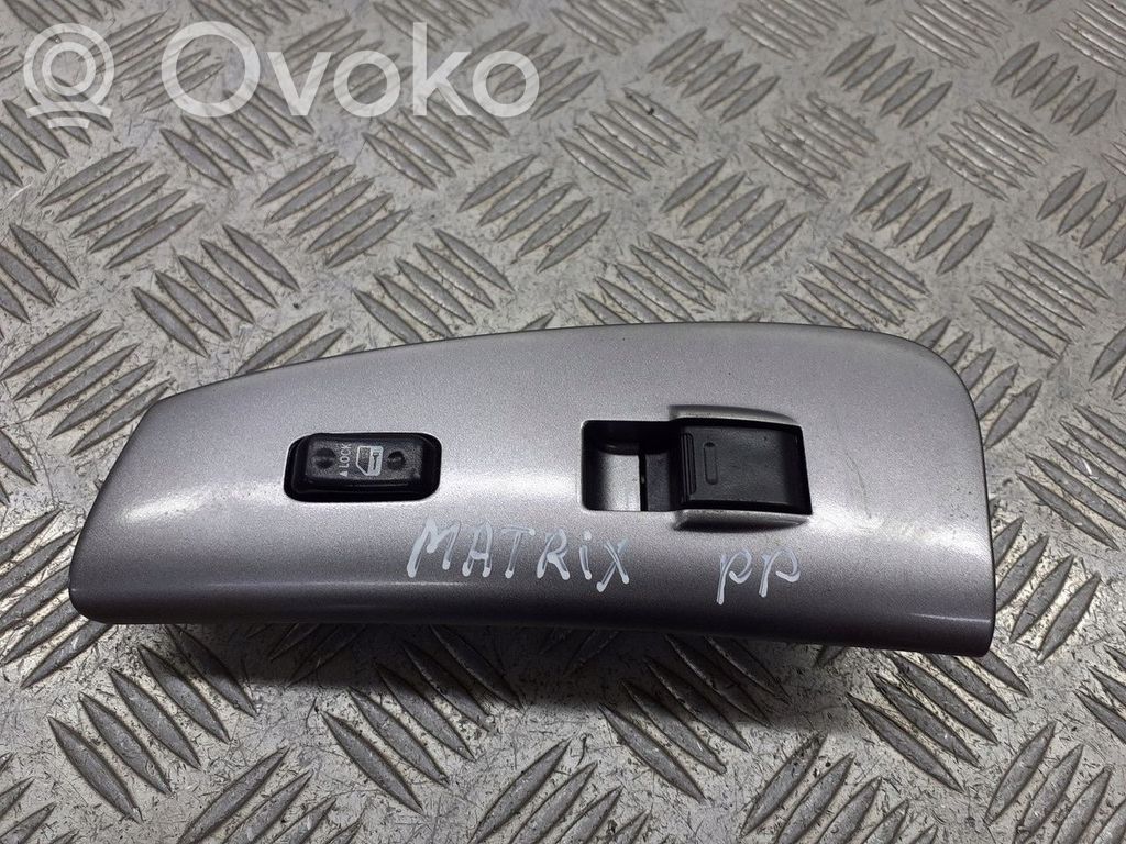 Toyota Matrix (E130) Electric window control switch 