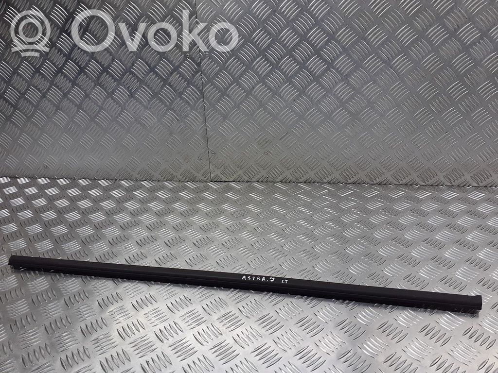 Opel Astra J Listwa drzwi tylnych 