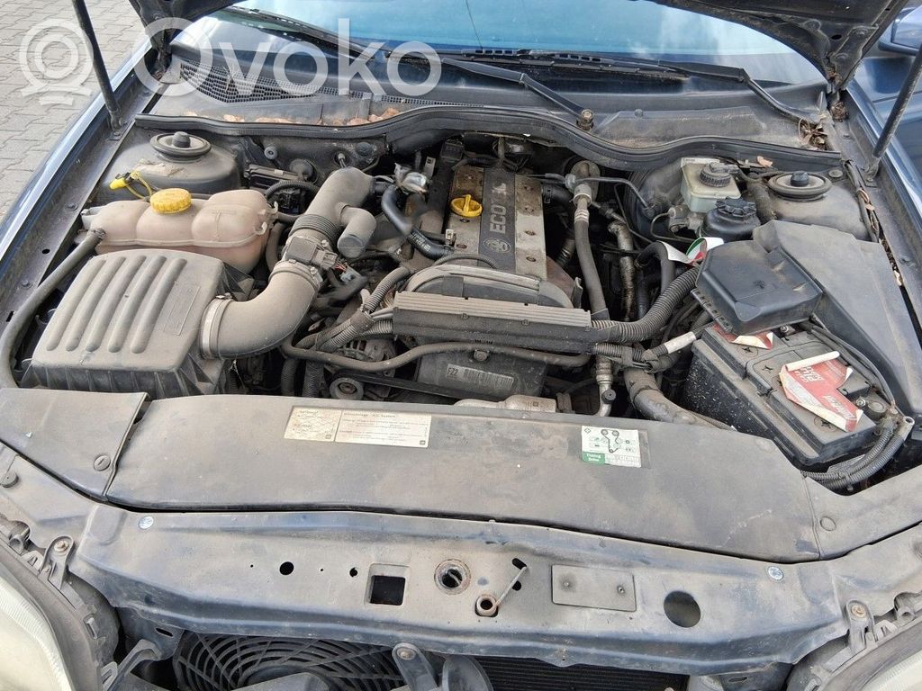 Opel Omega B2 Silnik 