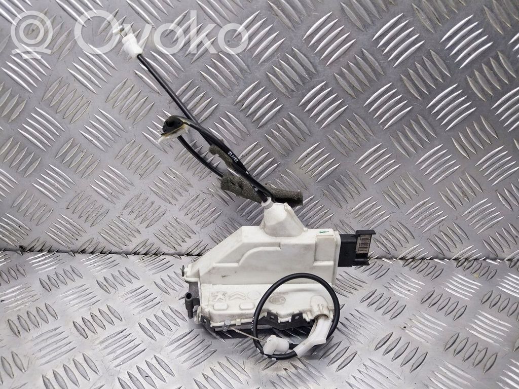 Etuoven lukko   A048069