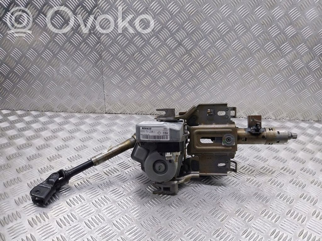 Renault Clio III Ohjauspyörän akseli 
