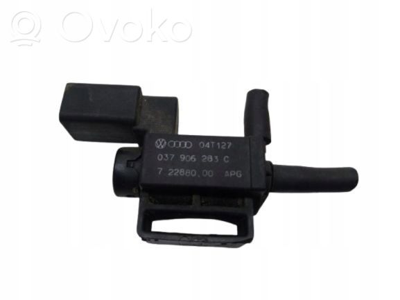 Audi A6 S6 C6 4F Valvola di depressione (usato)