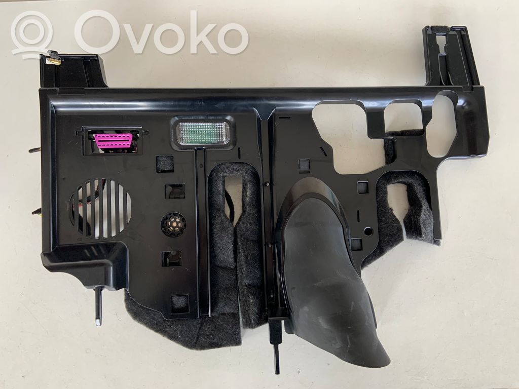 Audi A4 S4 B9 Element deski rozdzielczej / dół 