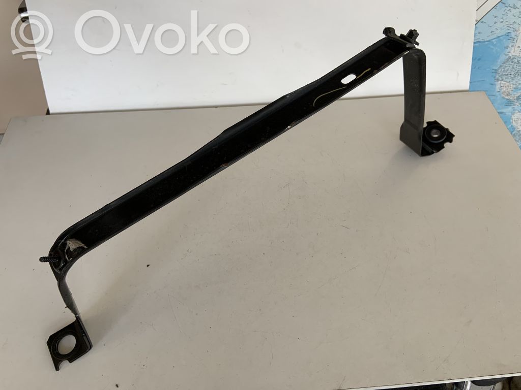Audi Q5 SQ5 FY Uchwyt / Mocowanie zbiornika paliwa 