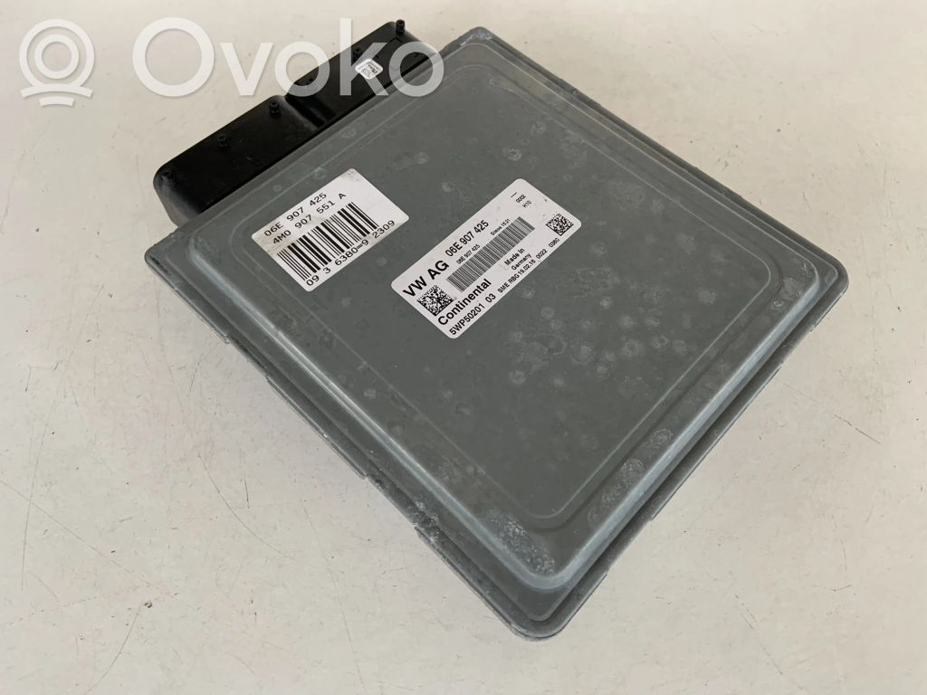 Unidad de control/módulo del motor   06E907425,4M0907551A