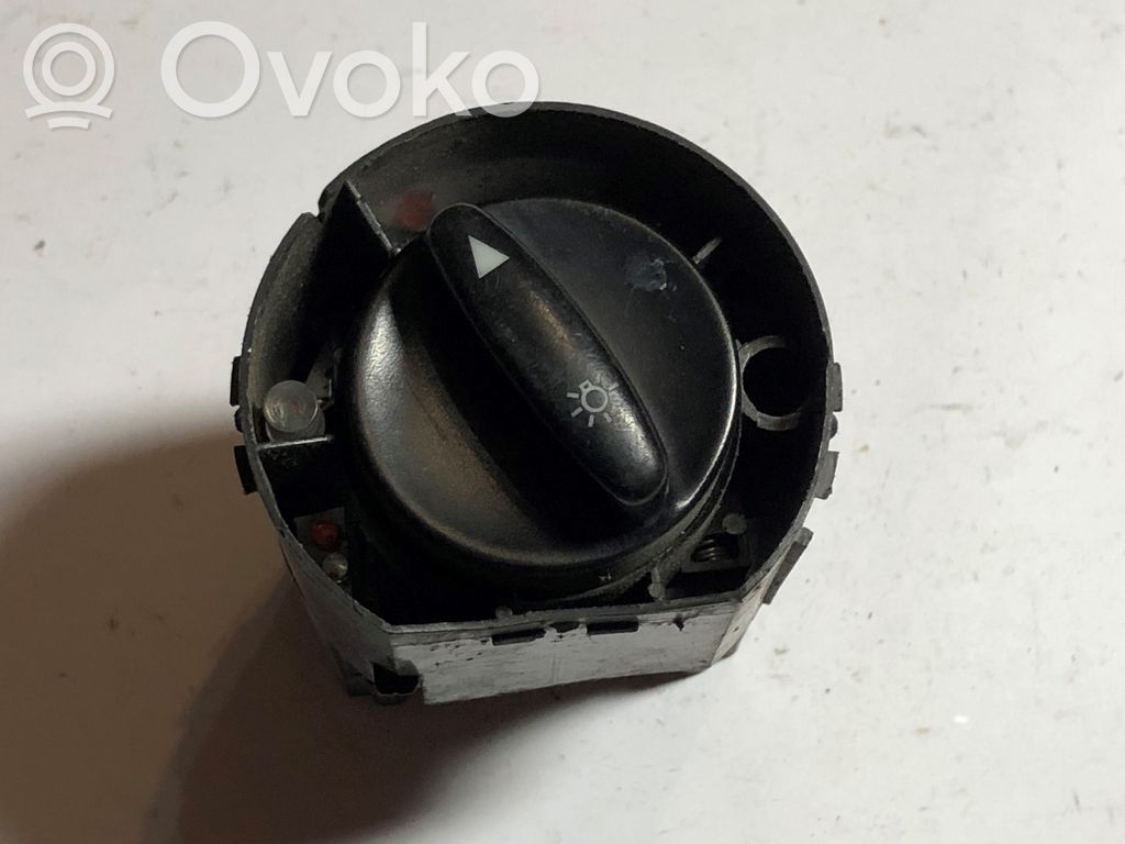 Audi A6 S6 C5 4B Interruptor de luz 