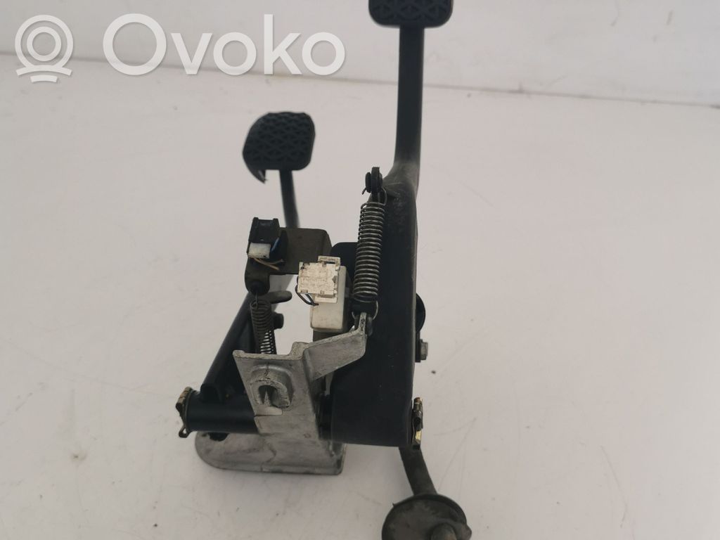 BMW 3 E46 Pedalų komplektas 