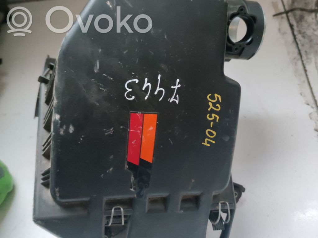 BMW 5 E60 E61 Air filter box 