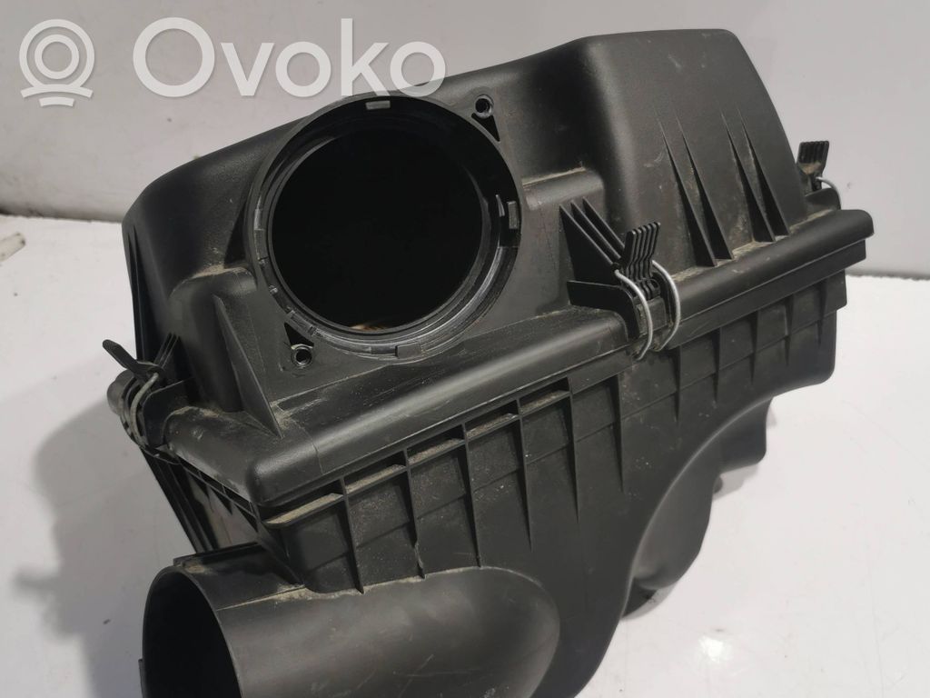 BMW 5 E60 E61 Oro filtro dėžė 