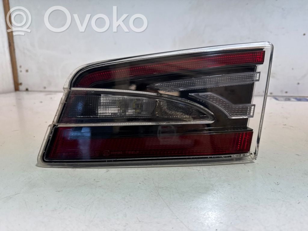 Tesla Model S Lampy tylnej klapy bagażnika 