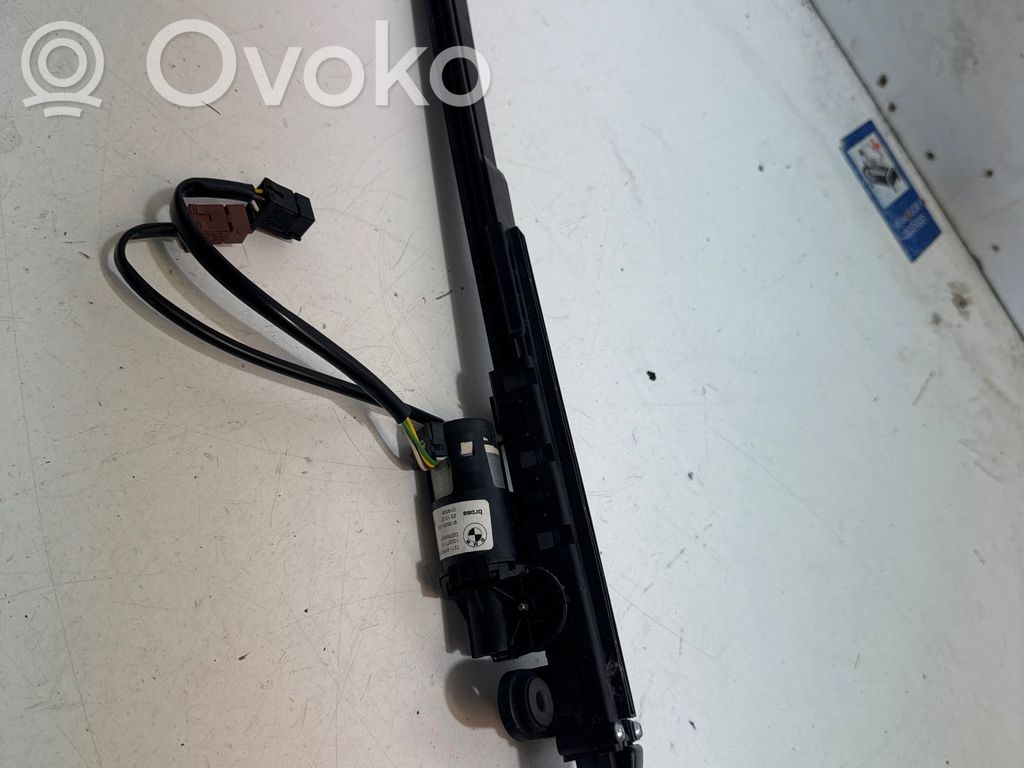 BMW 3 E92 E93 Saugos diržo reguliavimo bėgelis 