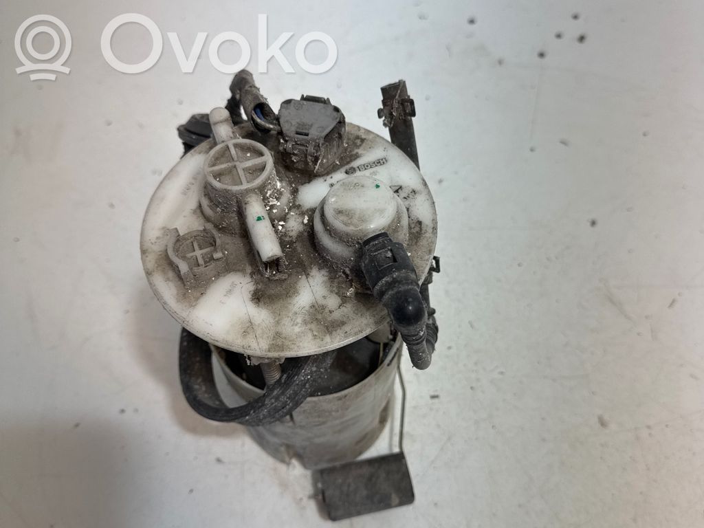Volkswagen Golf V Bomba interna de combustible 