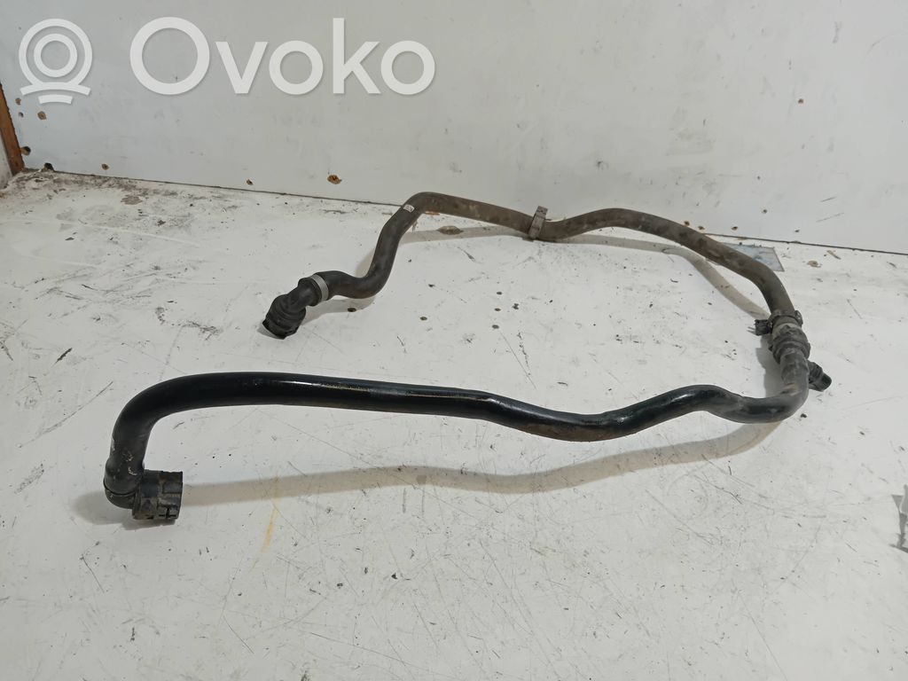 BMW 5 G30 G31 G38 Conductă/furtun lichid de răcire motor 
