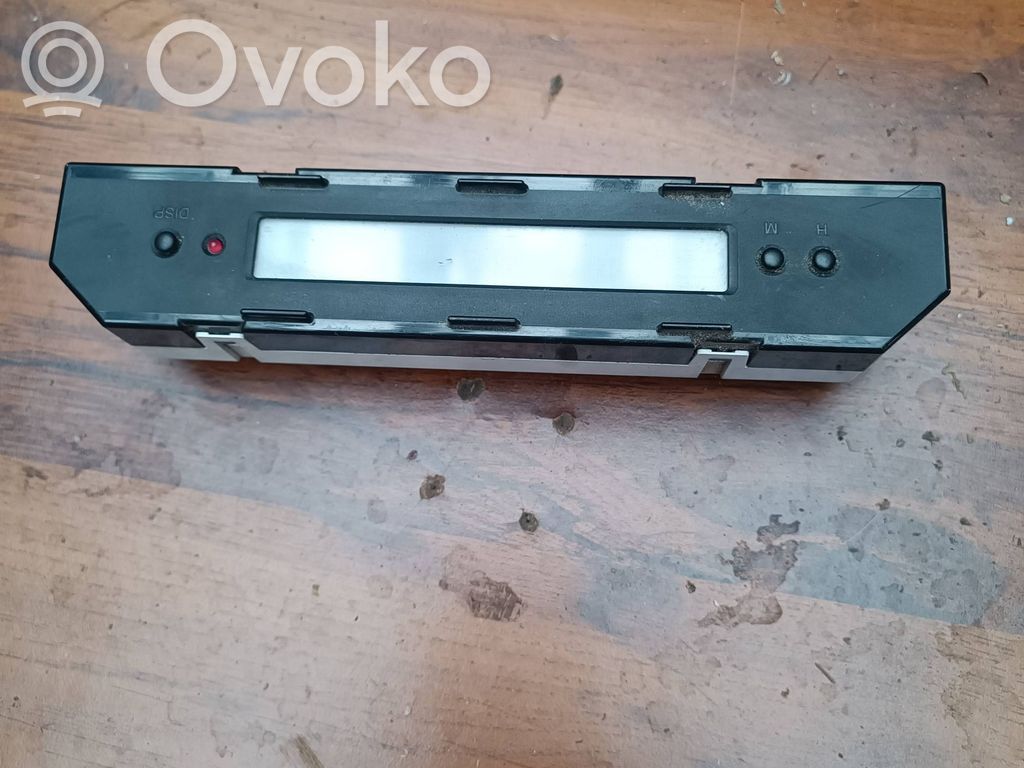 Suzuki Swift I Screen/display/small screen 