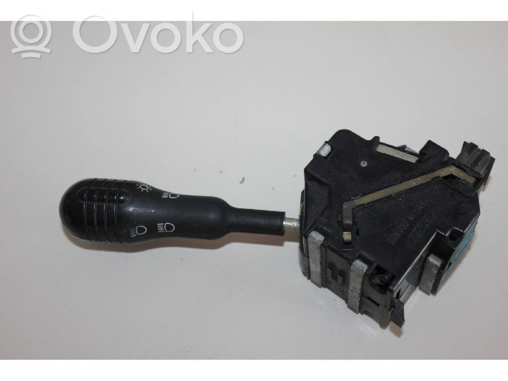 Renault Twingo II Valokatkaisija 