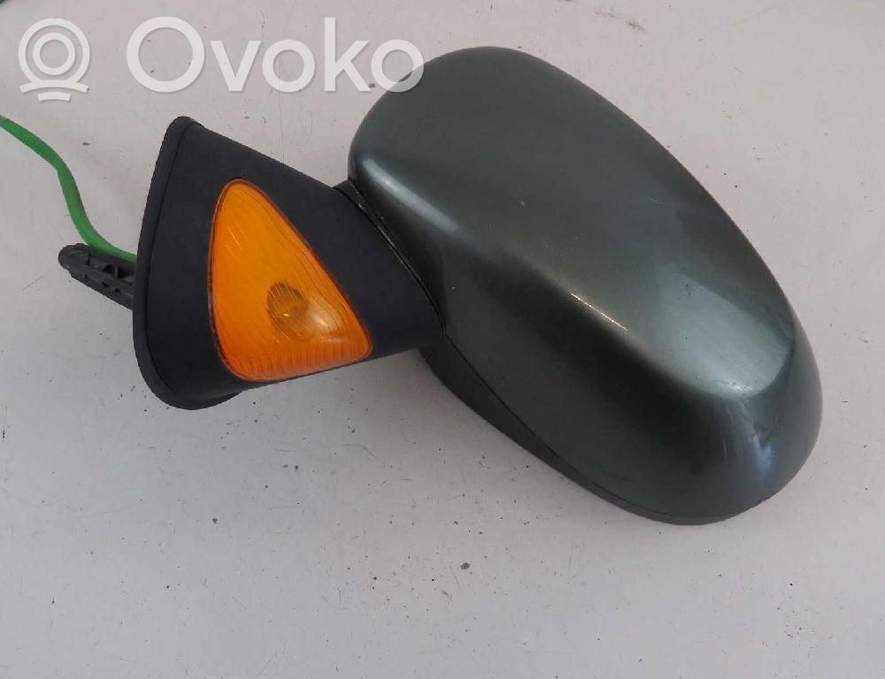 Renault Modus Front door electric wing mirror 