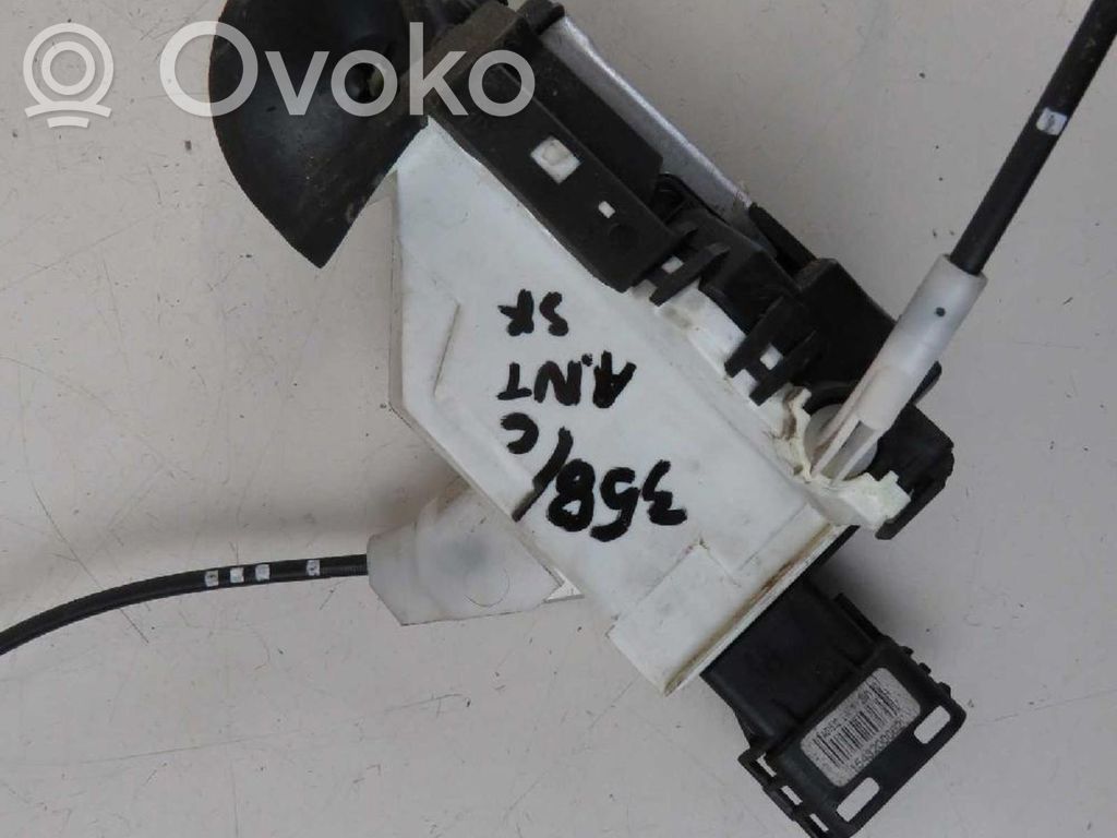 Citroen C3 Front door lock 