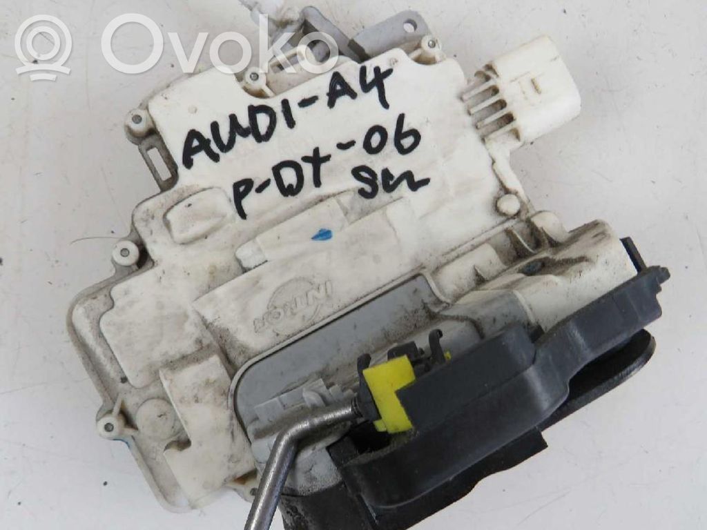 Audi A4 S4 B7 8E 8H Galinių durų spyna 