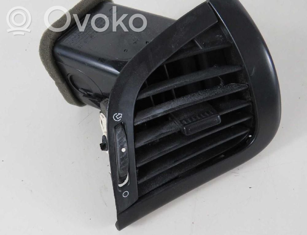 Peugeot 206 Copertura griglia di ventilazione laterale cruscotto 