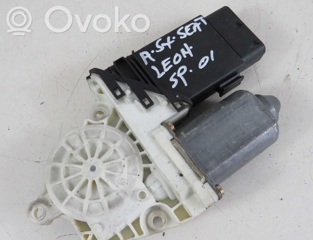 Seat Leon (1M) Motor del regulador de la ventanilla de la puerta delantera 