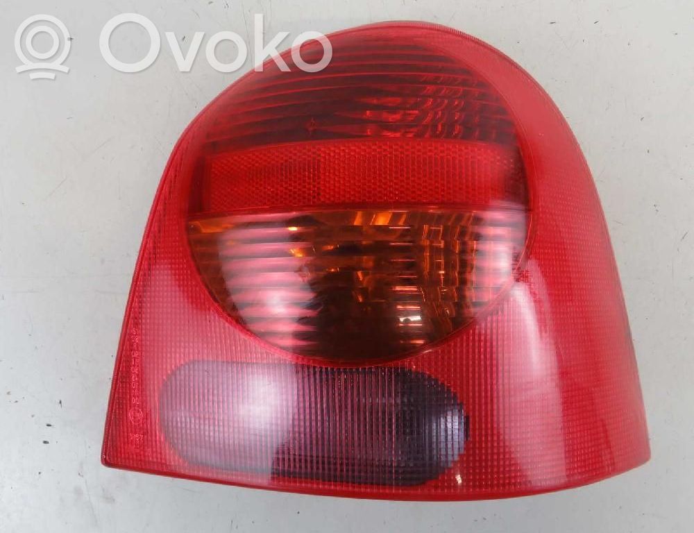 Renault Twingo I Aizmugurējais lukturis virsbūvē 