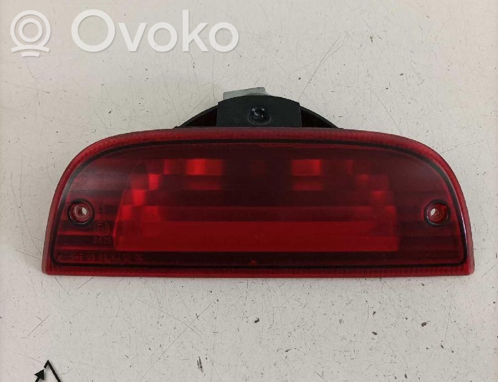 Jeep Cherokee KJ Kolmas/lisäjarruvalo 