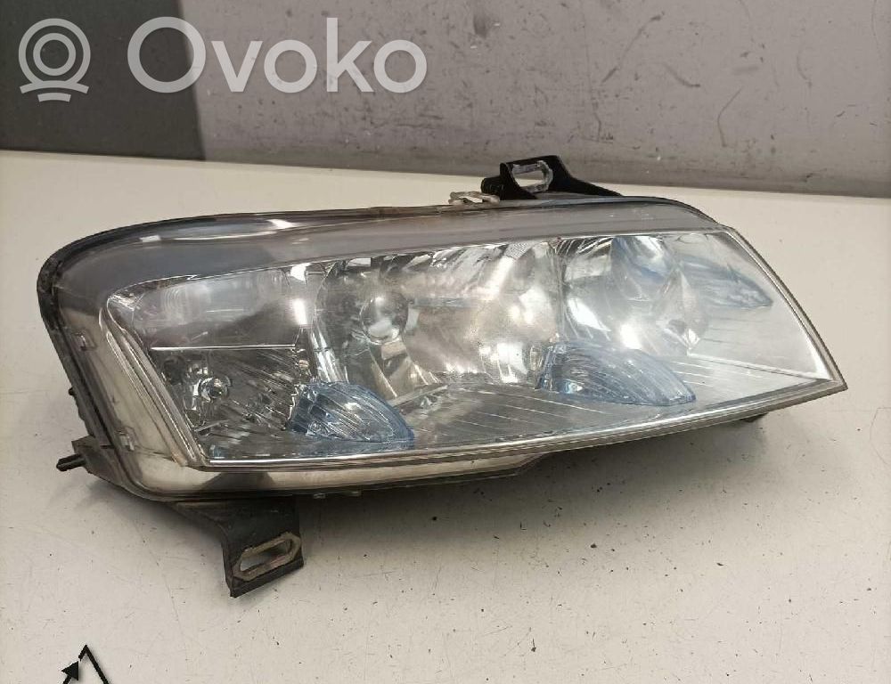 Scheinwerfer   40785748
