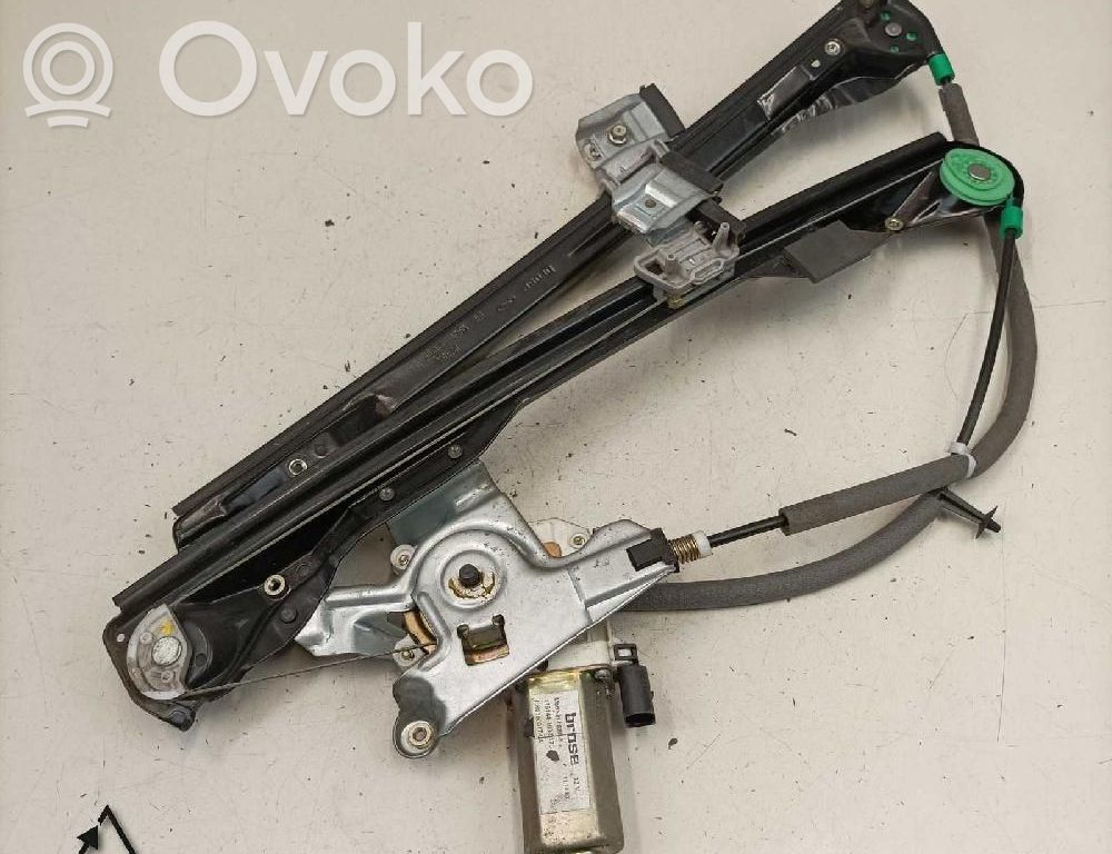 Ford Focus Macara ușă față cu motor 