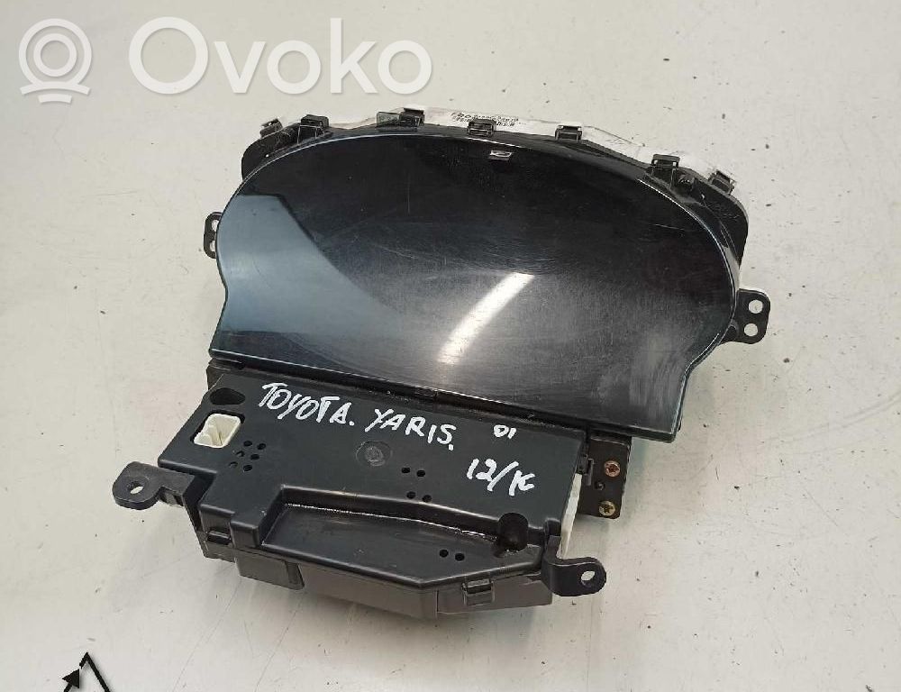 Toyota Yaris Verso Vitezometru (grup de instrumente) 