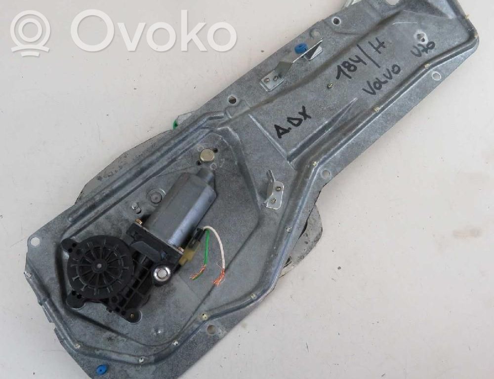 Volvo V70 Macara ușă față cu motor 