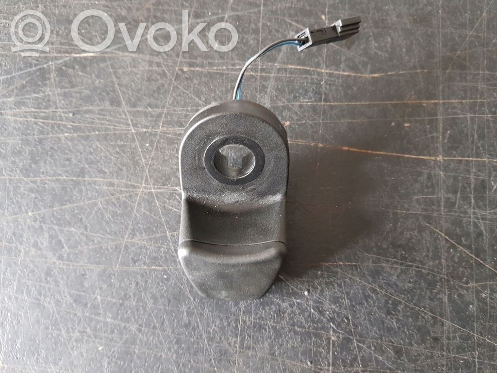 BMW 3 E90 E91 Rear glass lock/latch 