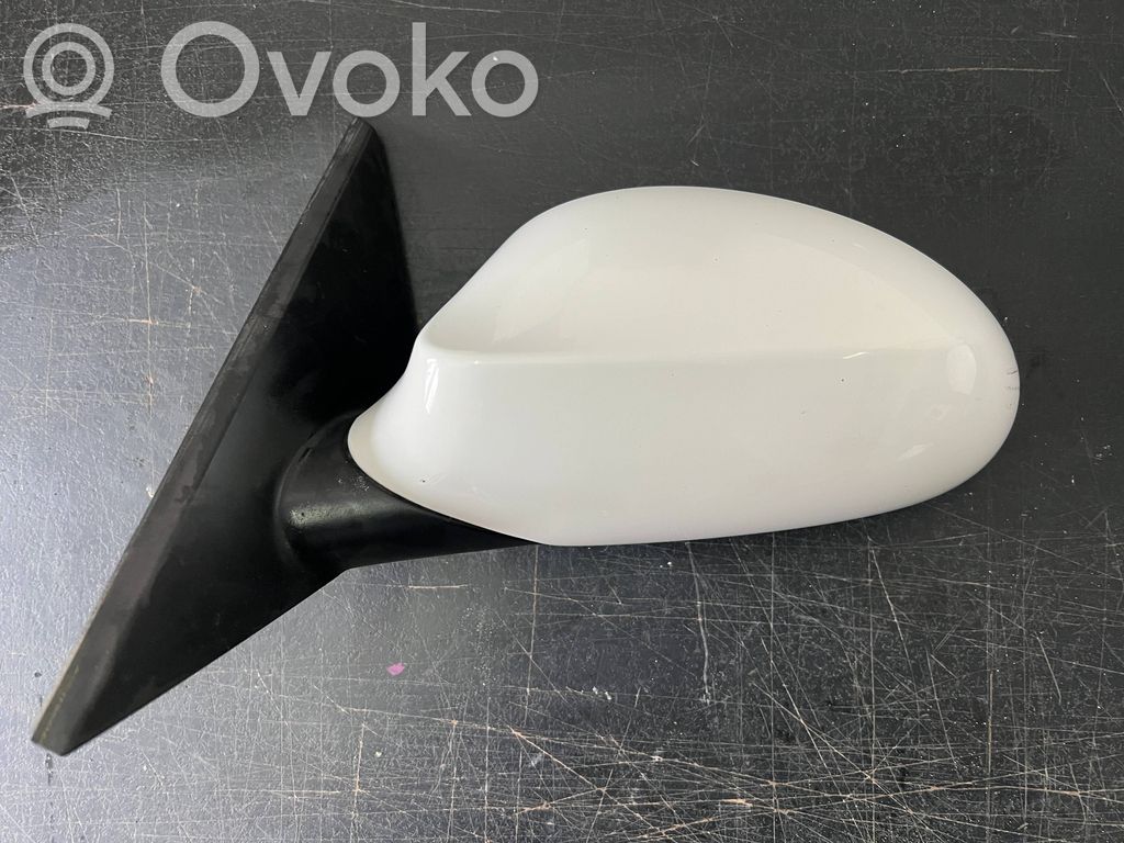 BMW 1 E81 E87 Front door electric wing mirror 