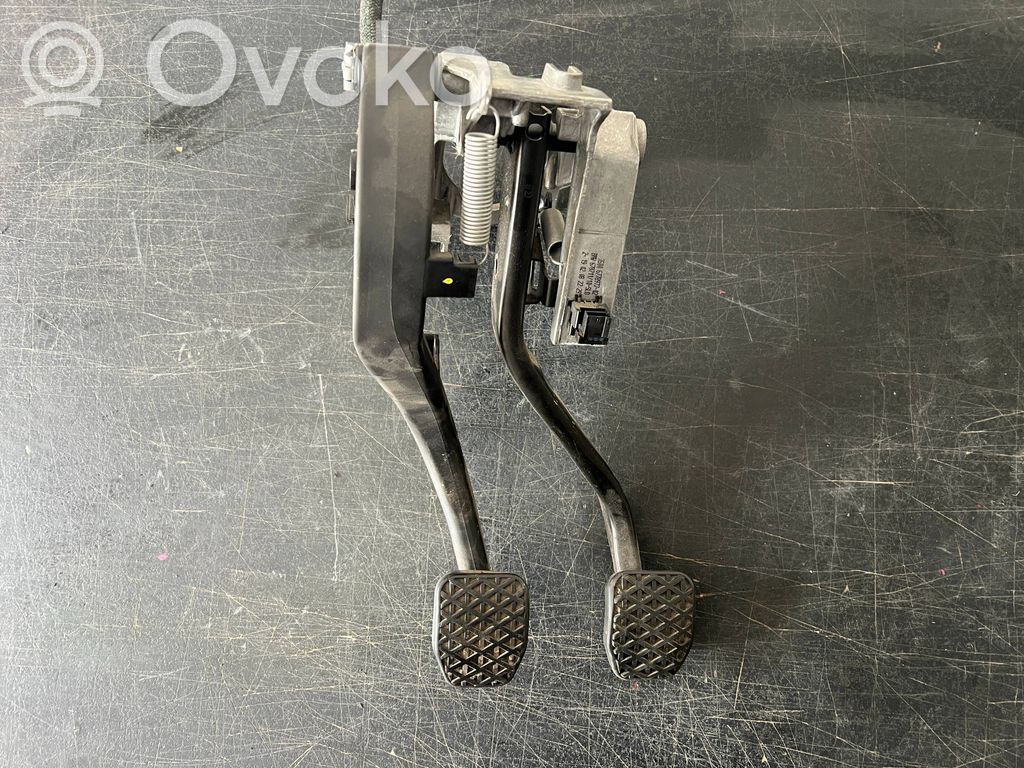 BMW 3 E90 E91 Pedal assembly 