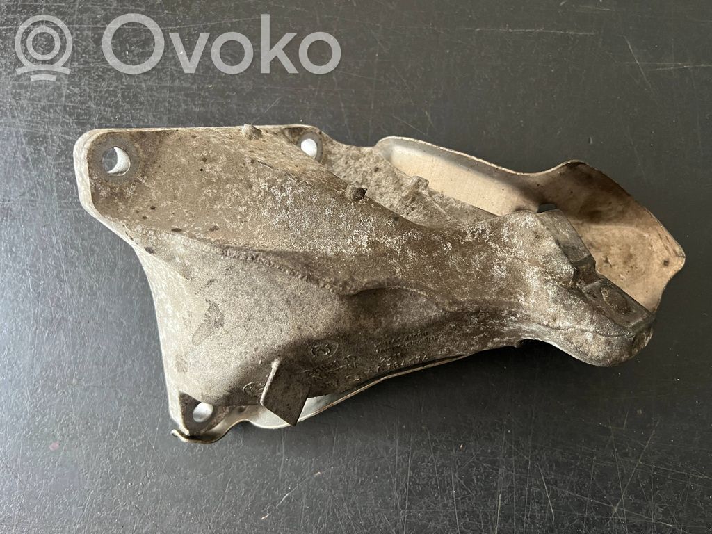 BMW 3 E90 E91 Engine mounting bracket 