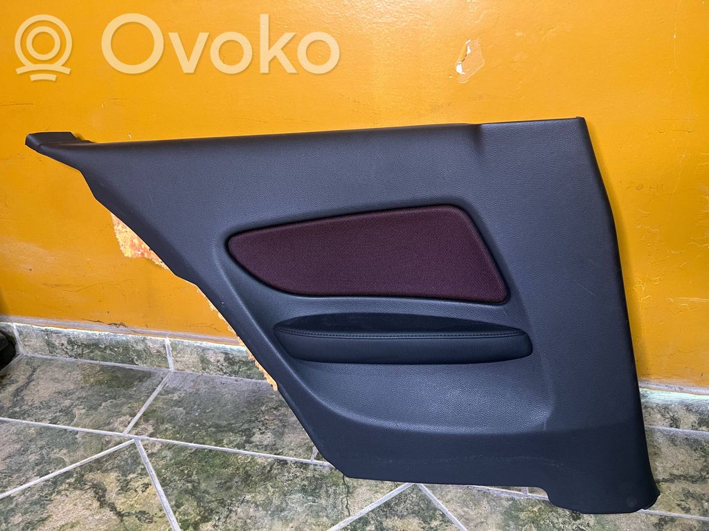 BMW 1 E81 E87 Takaoven verhoilu 