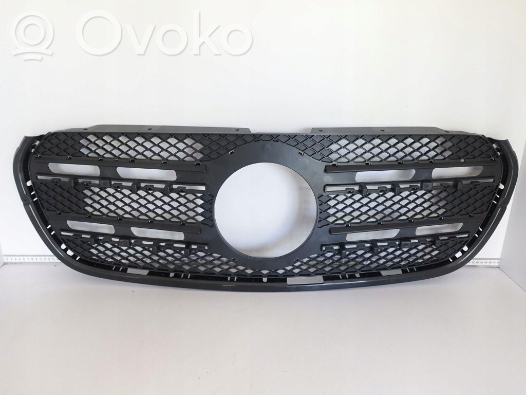 Mercedes-Benz X-class W470 Front bumper upper radiator grill 