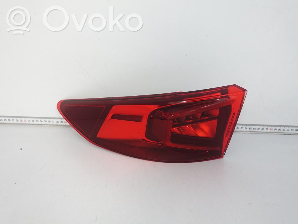 Rear/tail lights   5FF945207,0021821302
