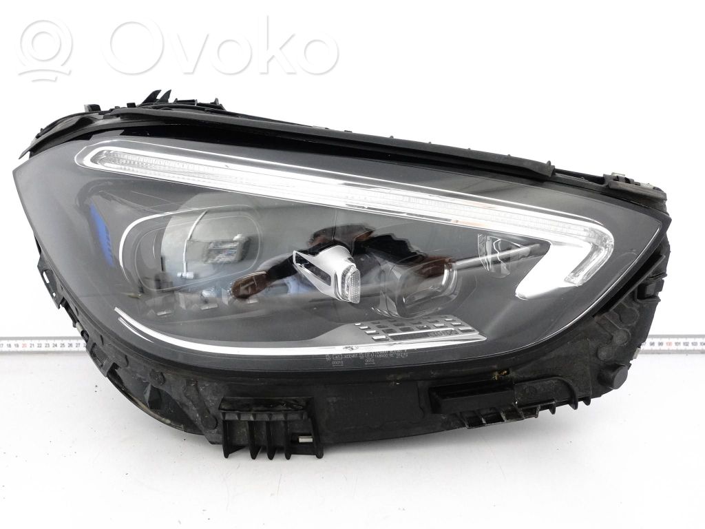 Mercedes-Benz C W206 Lampa przednia 