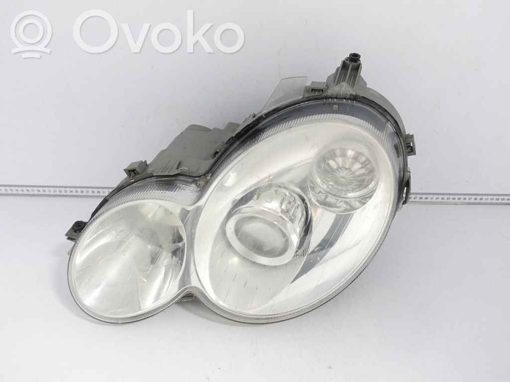Mercedes-Benz CLK AMG A209 C209 Lampa przednia 