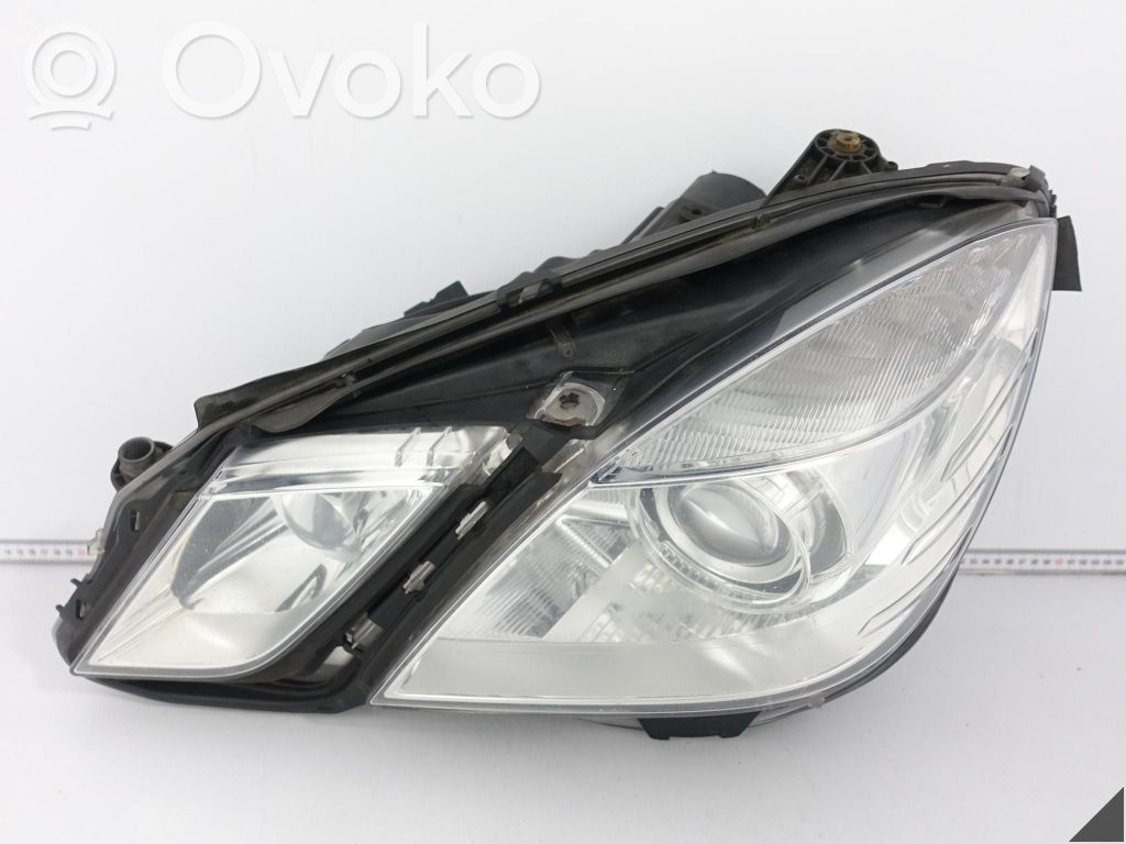 Mercedes-Benz E W212 Lampa przednia 