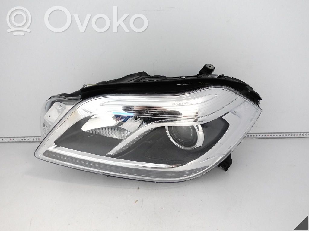 Mercedes-Benz GL X166 Lampa przednia 