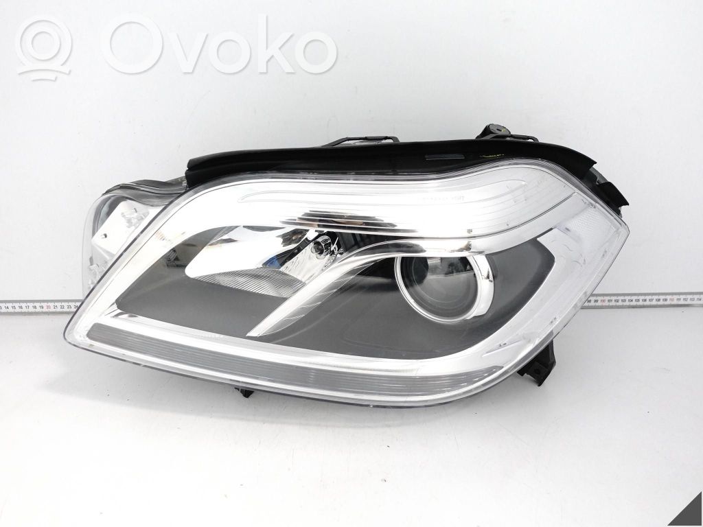 Mercedes-Benz GL X166 Lampa przednia 